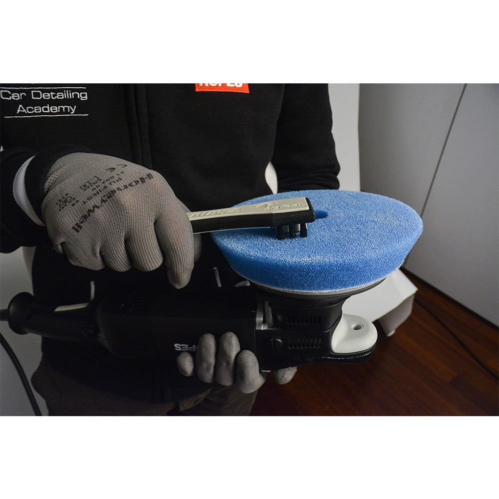 Claw pad tool